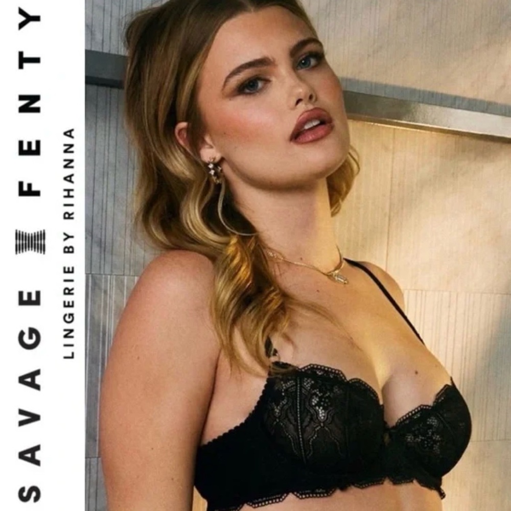 NWT Savage Fenty Deco Glass unlined Bra Size 30C
Black
